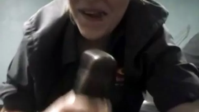 XXX hiçbir kayıt Sürtük horoz BERBAT 44 sarışın milf