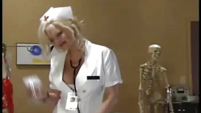 XXX hiçbir kayıt Nikita von milf lezbiyen porn James ev videoları duş alırken