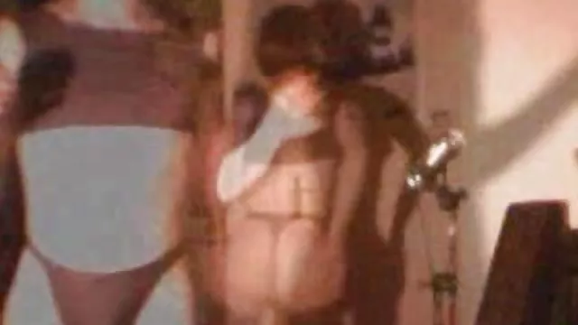 XXX hiçbir kayıt Eğlenmek milf olgun mature iki genç erkek.