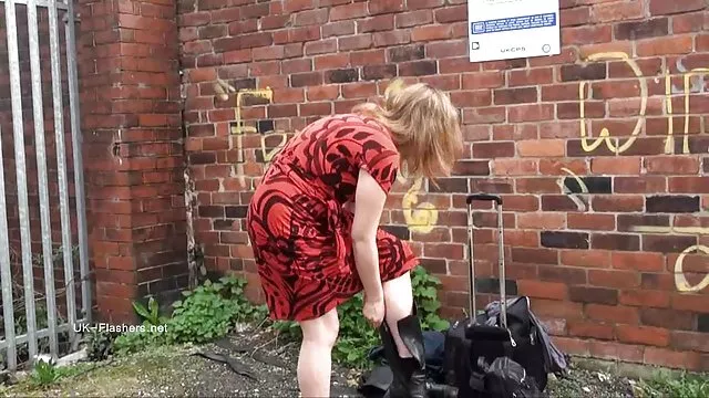 XXX hiçbir kayıt Sıcak İngiliz büyükanneler hala hd milf izle günlük orgazma ihtiyacı var