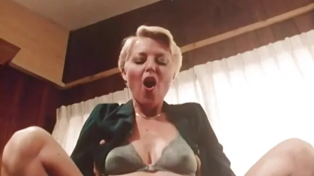 XXX hiçbir kayıt Kullanılan sürtük alır-oral seks, hafif bir tokat ve türkçe milf porn handjob